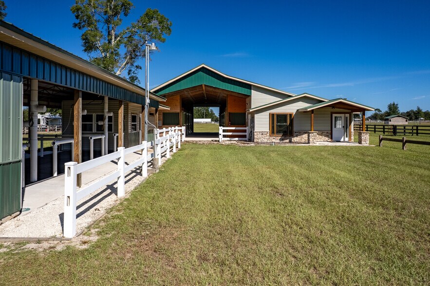 20221 SW 5th Pl, Dunnellon, FL à vendre - Photo de l’immeuble – Image 2 sur 70