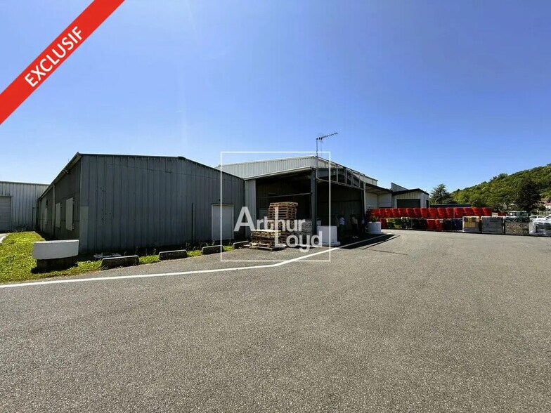Bureau dans Montereau-Fault-Yonne à louer - Photo de l’immeuble – Image 1 sur 1