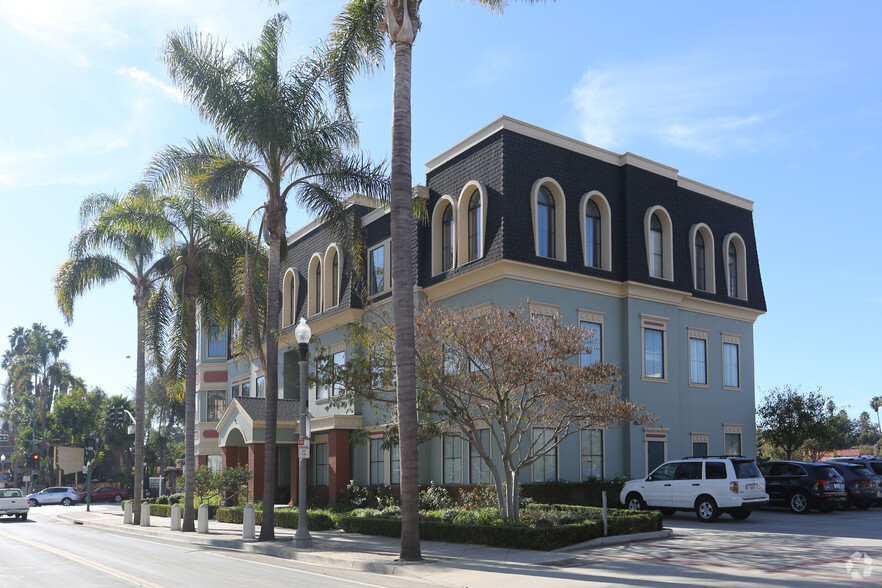 199 Figueroa St, Ventura, CA à louer - Photo de l’immeuble – Image 2 sur 3