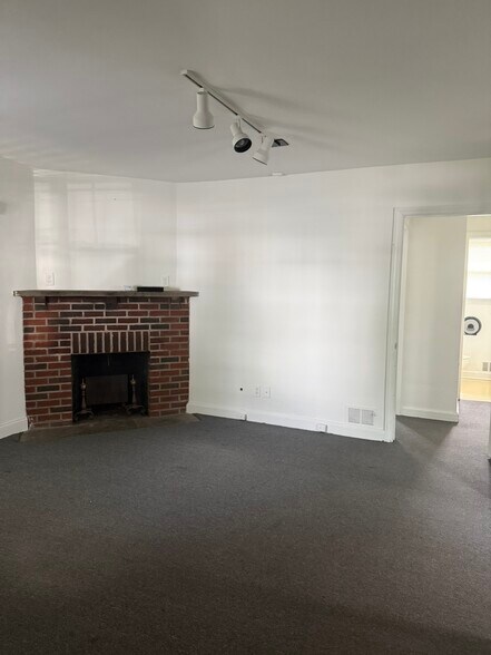 728-740 E Haverford Rd, Bryn Mawr, PA à louer - Photo de l’immeuble – Image 2 sur 14