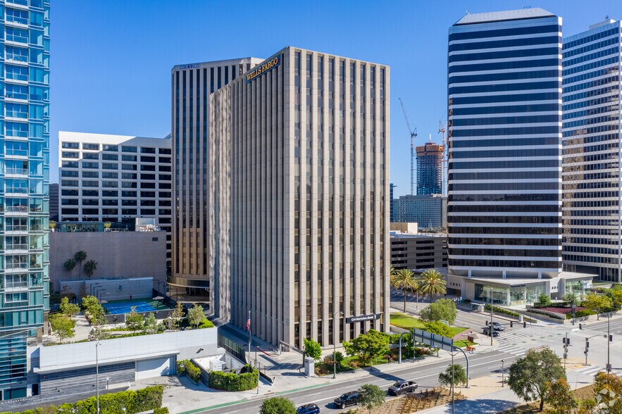 1800 Century Park E, Los Angeles, CA à louer - Photo de l’immeuble – Image 3 sur 9