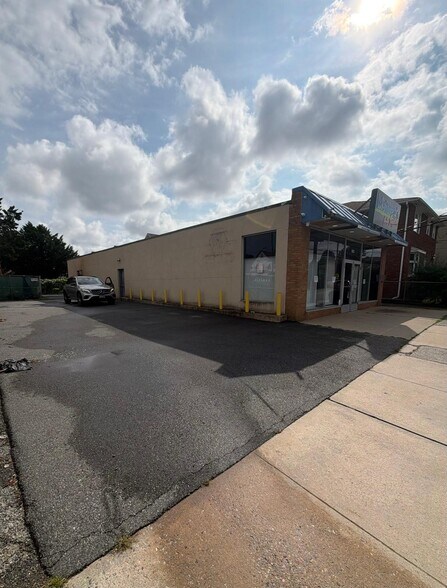 802 Van Houten Ave, Clifton, NJ à louer - Photo de l’immeuble – Image 1 sur 11