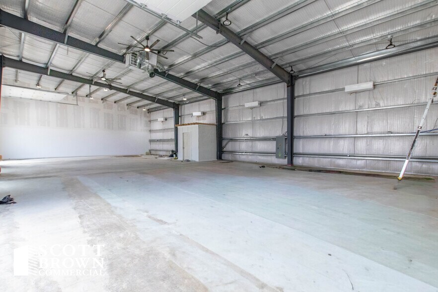 1651 Hill Ln, Little Elm, TX à louer - Photo de l’immeuble – Image 2 sur 18