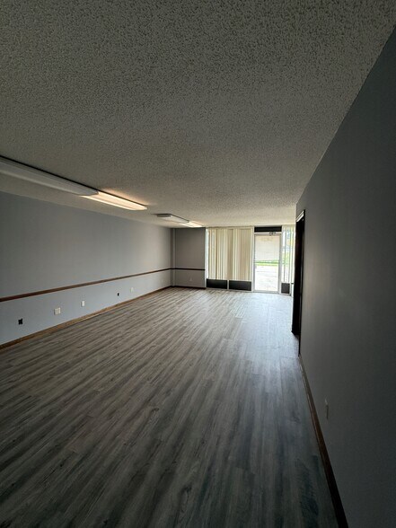5403-5435 SR 930 W, Fort Wayne, IN à louer - Photo de l’immeuble – Image 2 sur 5