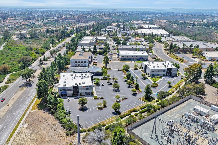 1040 Tierra Del Rey, Chula Vista, CA à louer - Photo de l’immeuble – Image 2 sur 23