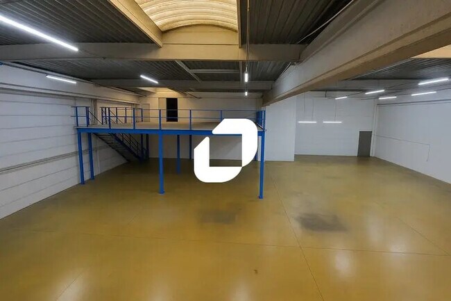 Plus de détails pour 34-36 Rue Auguste Perret, Villejuif - Bureau, Local d'activités à louer