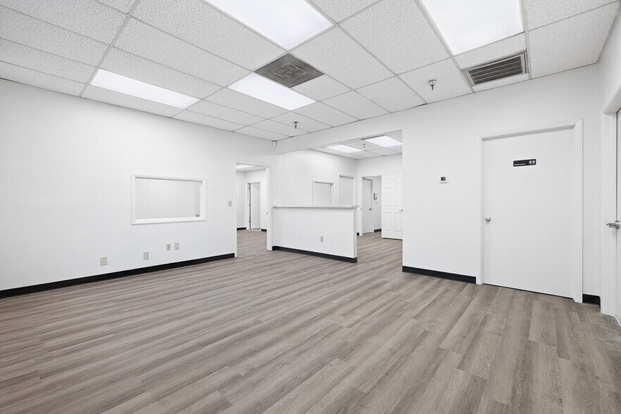 2003-2021 Viscount Row, Orlando, FL à louer - Photo de l’immeuble – Image 2 sur 16