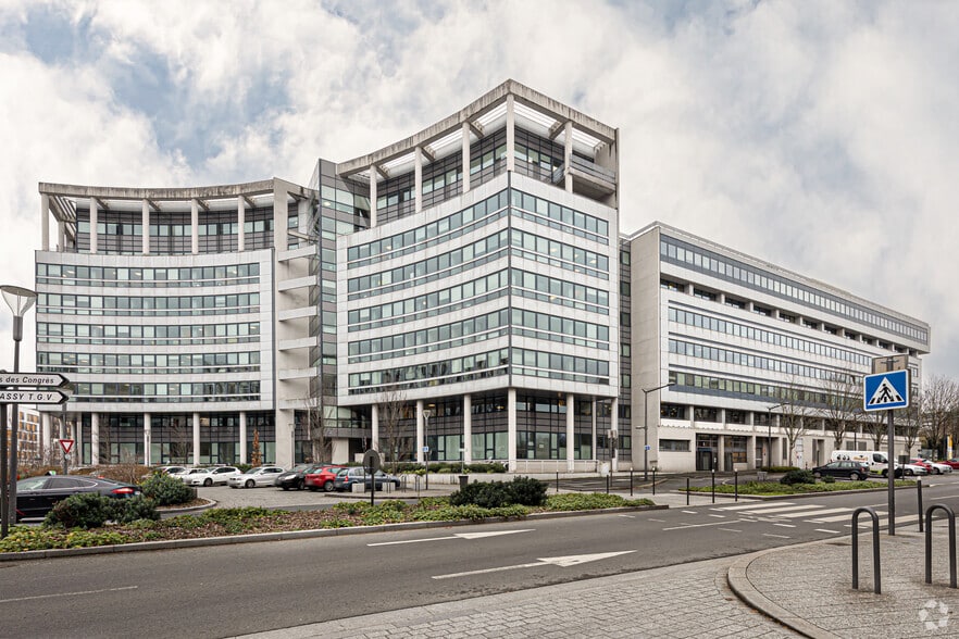 1-5 Avenue Carnot, Massy à louer - Photo de l’immeuble – Image 3 sur 11