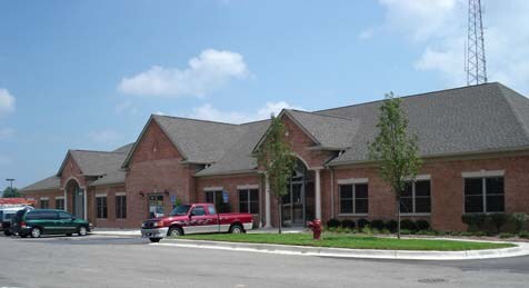21100-21140 Allen Rd, Woodhaven, MI à louer - Photo principale – Image 1 sur 1
