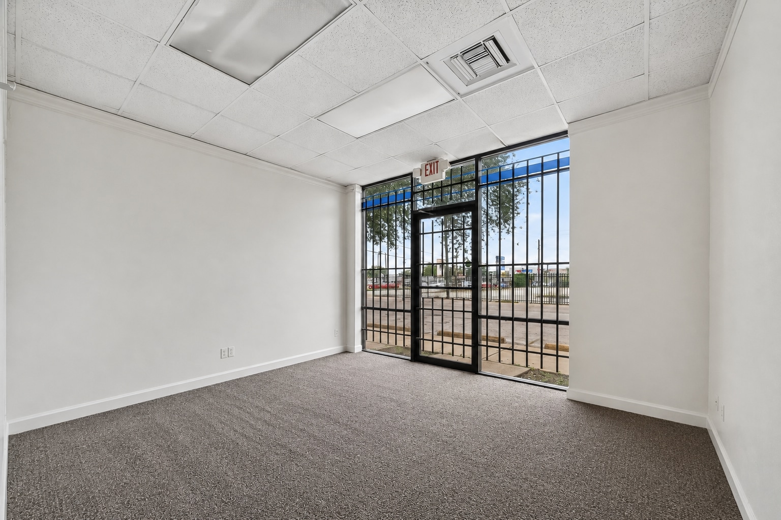 9809 Rowlett Rd, Houston, TX à louer Photo intérieure– Image 1 sur 5