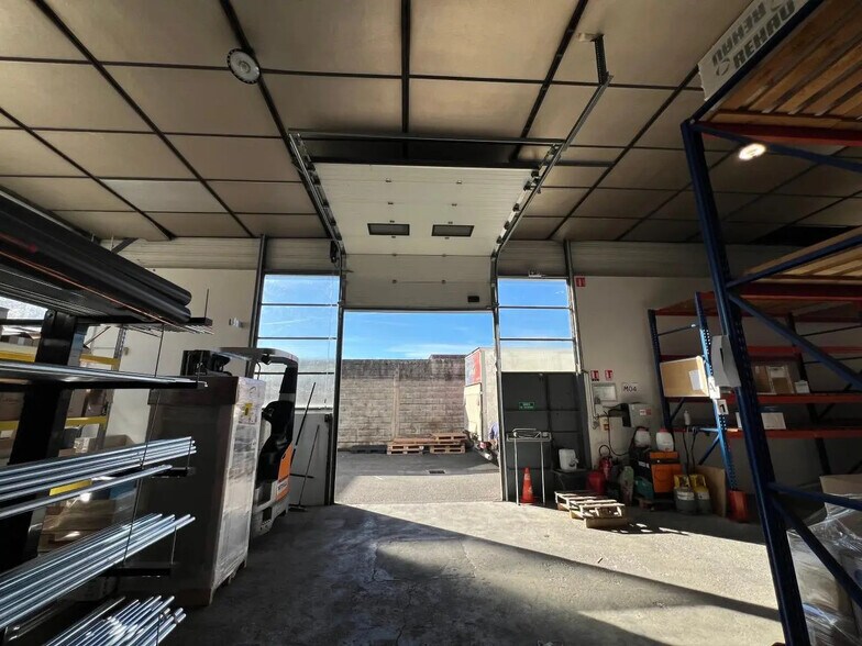 Local d'activités dans Annecy à vendre - Photo de l’immeuble – Image 3 sur 21