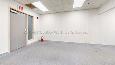 1900 Ogden Ave, Aurora, IL à louer Photo intérieure– Image 2 sur 6