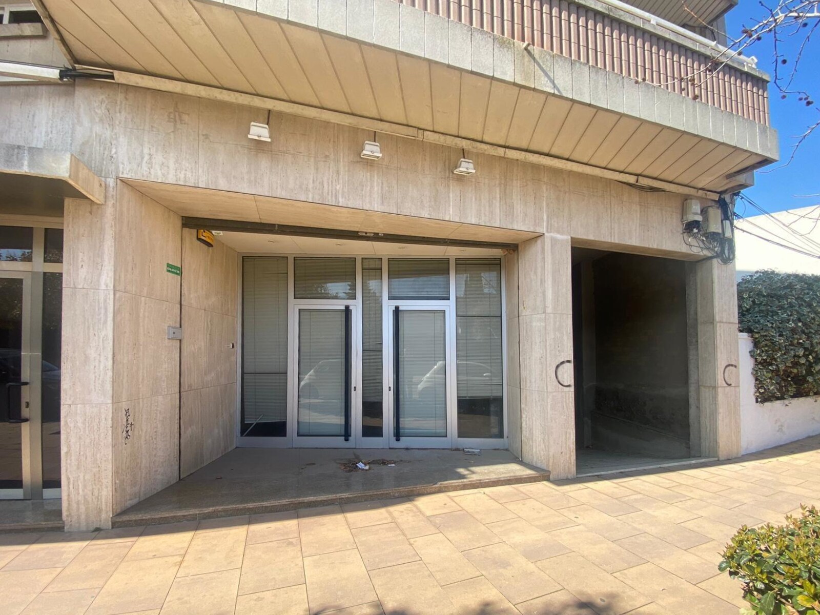 Local commercial dans La Roca del Vallès, Barcelona à louer Photo principale– Image 1 sur 3