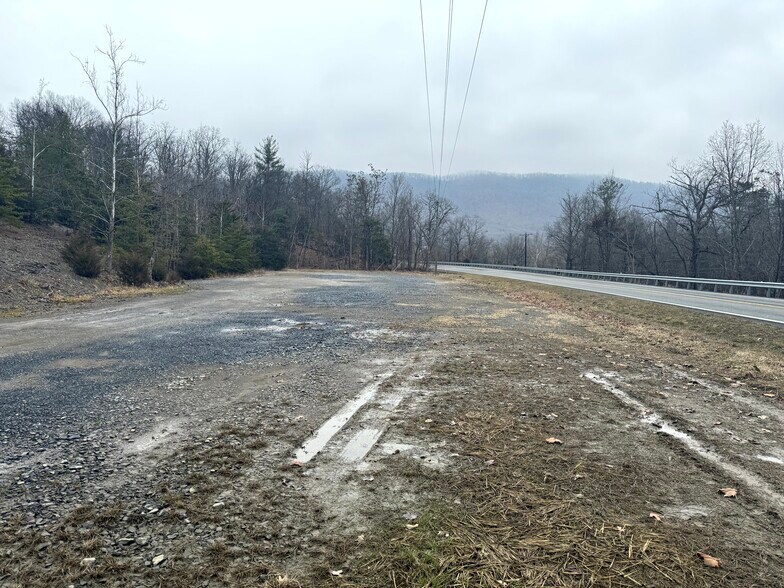 Route 259 Hwy, Fulks Run, VA à louer - Photo de l’immeuble – Image 3 sur 15