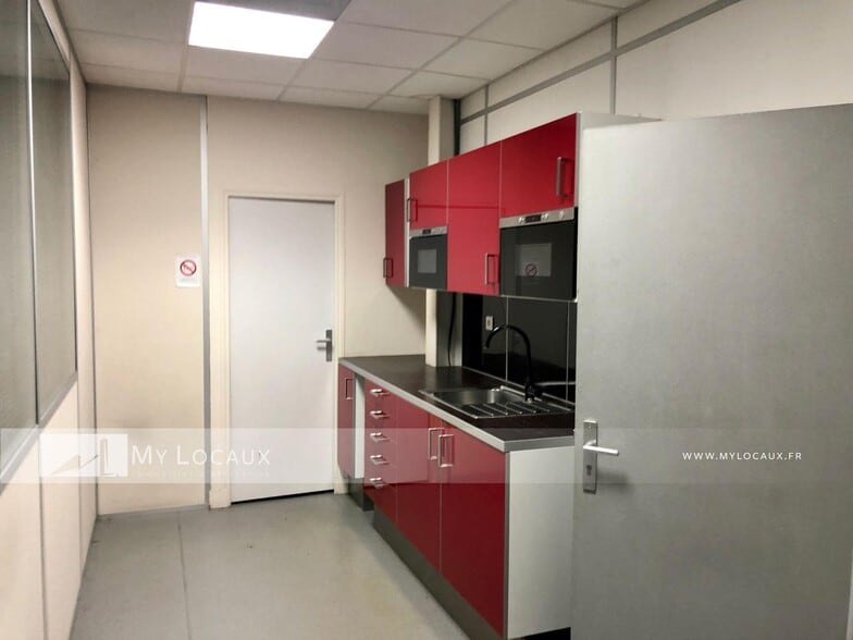 Local d’activités dans Tremblay-en-France à louer - Photo intérieure – Image 3 sur 4