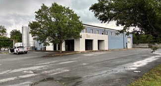 Plus de détails pour 195 N Commerce Ave, Front Royal, VA - Industriel/Logistique à vendre