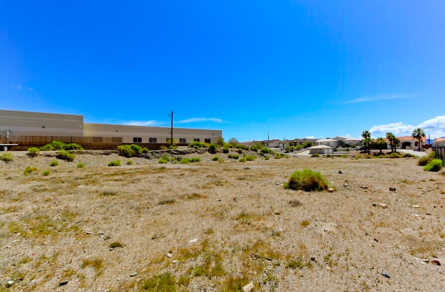 1755 Kiowa Ave, Lake Havasu City, AZ à vendre - Aérien – Image 2 sur 11