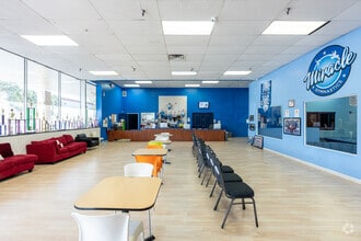 6702-6900 N University Dr, Tamarac, FL à louer Photo intérieure– Image 2 sur 6