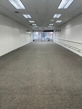 6602-6620 W 111th St, Worth, IL à louer Photo intérieure– Image 2 sur 8