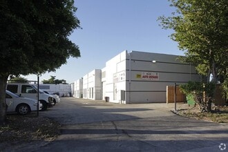 1900 NW 33rd St, Pompano Beach, FL à louer Photo de l’immeuble– Image 1 sur 2