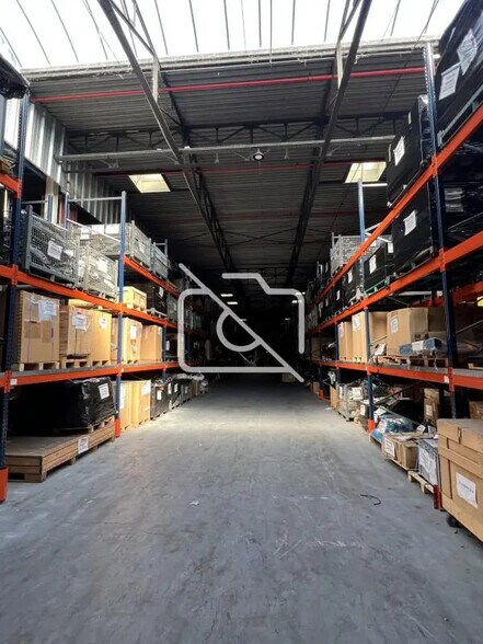 Industriel/Logistique dans Ollainville à vendre - Photo intérieure – Image 3 sur 8