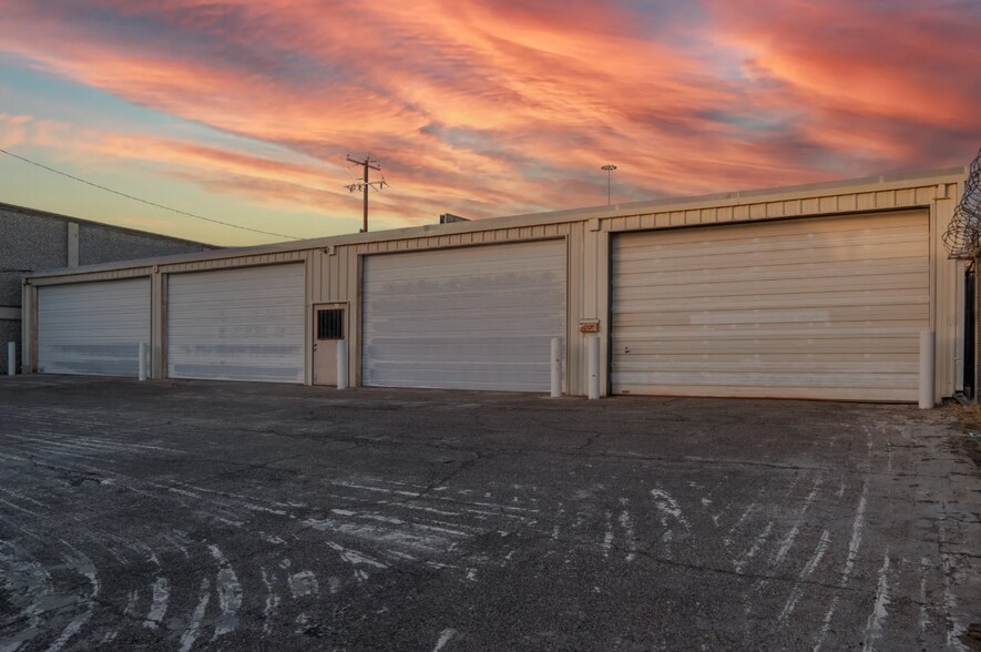 6941 Commerce Ave, El Paso, TX à vendre - Photo de l’immeuble – Image 3 sur 19