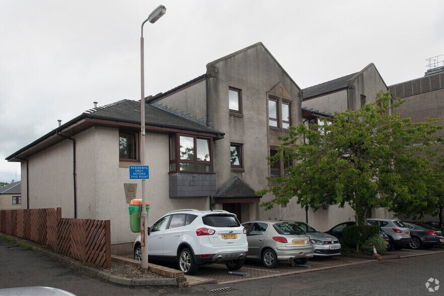23-29 Stewart St, Milngavie à louer - Photo de l’immeuble – Image 2 sur 10