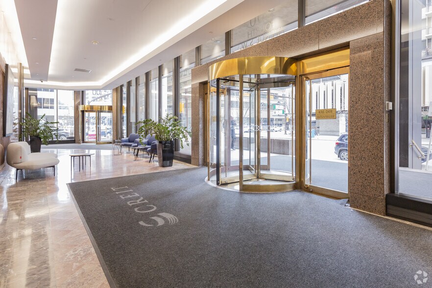 500 4th Ave SW, Calgary, AB à louer - Hall d’entrée – Image 3 sur 18