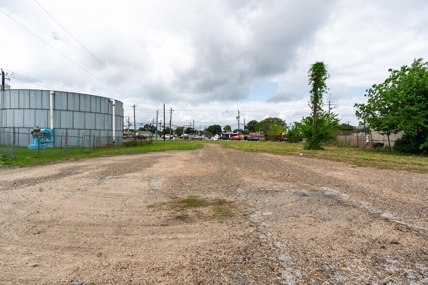 0 S Shaver St, Pasadena, TX à vendre - Photo de l’immeuble – Image 3 sur 13