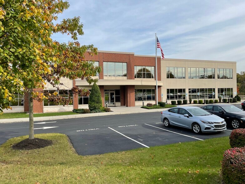600 Bent Creek Blvd, Mechanicsburg, PA à vendre - Photo de l’immeuble – Image 2 sur 17