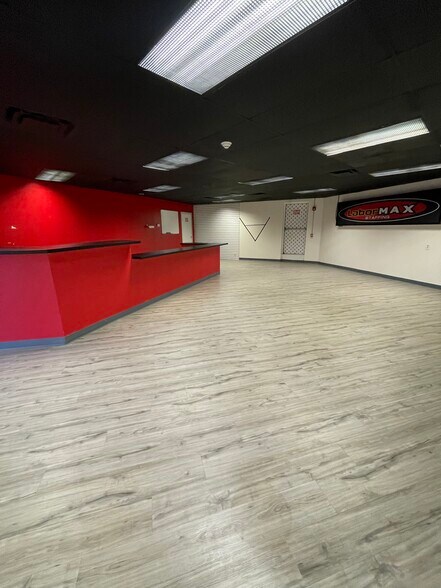 4814-4818 Mcknight Rd, Pittsburgh, PA à louer - Photo intérieure – Image 3 sur 24