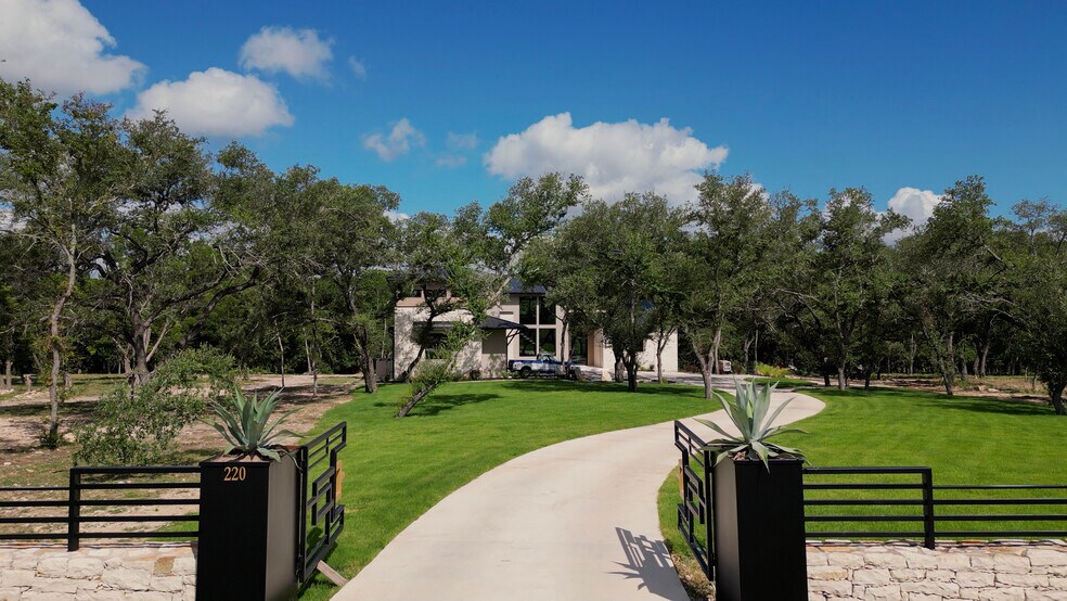 11529 FM 306, New Braunfels, TX à vendre - Photo principale – Image 3 sur 17