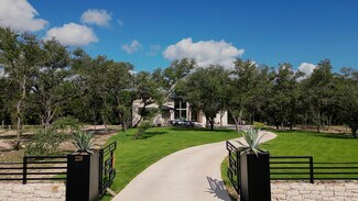 The Bluffs on the Guadalupe - Immobilier d'entreprise
