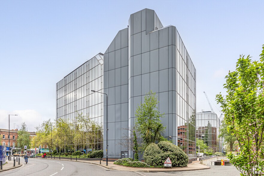 68-72 Hammersmith Rd, Londres à louer - Photo de l’immeuble – Image 2 sur 19