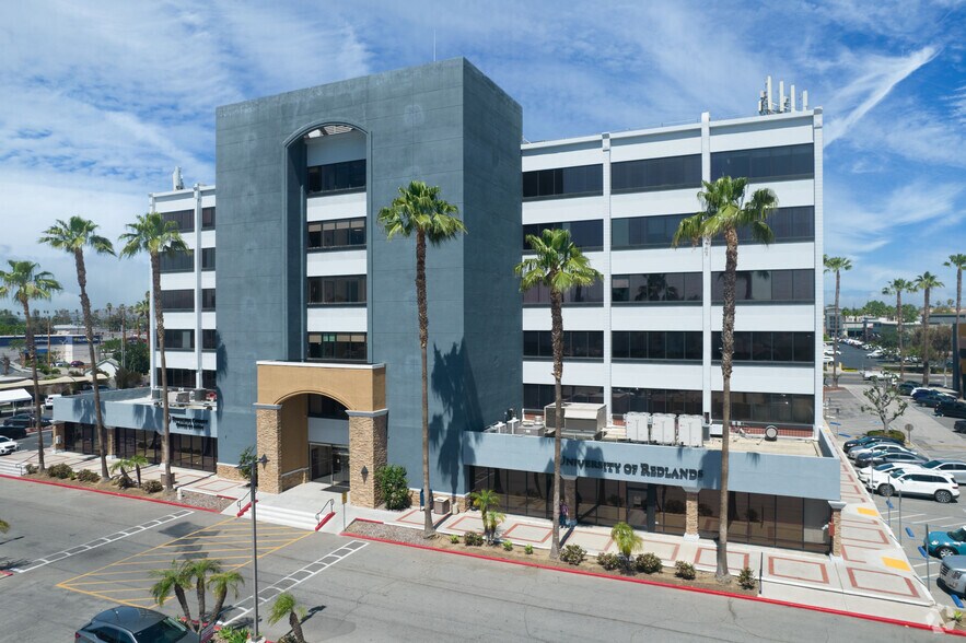 3610 Central Ave, Riverside, CA à vendre - Photo de l’immeuble – Image 3 sur 65