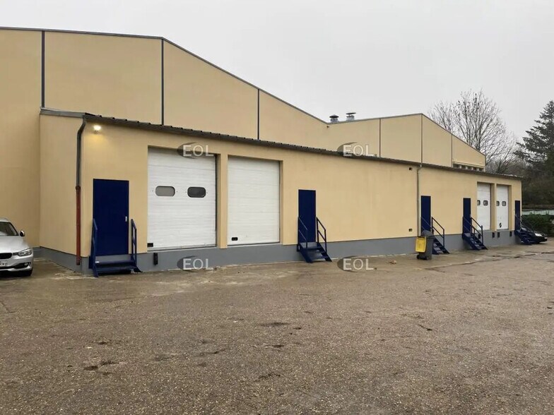 Local d’activités dans Eaubonne à louer - Photo de l’immeuble – Image 1 sur 6