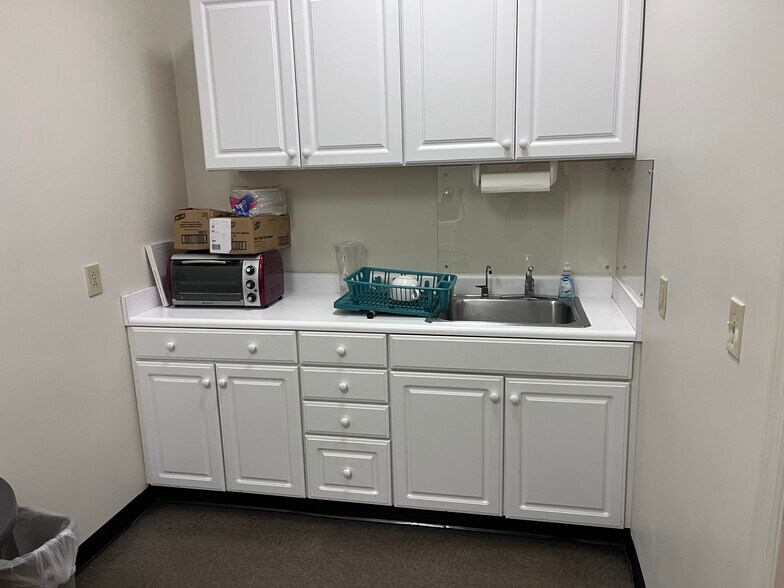 1257 Sweeten Creek Rd, Asheville, NC à louer - Photo de l’immeuble – Image 3 sur 14