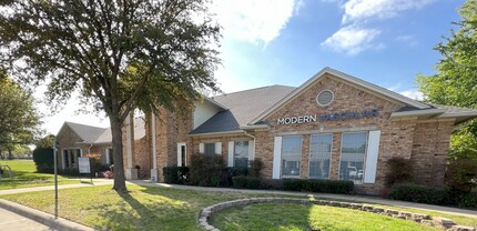 5750 Stratum Dr, Fort Worth, TX à vendre Photo de l’immeuble– Image 2 sur 5