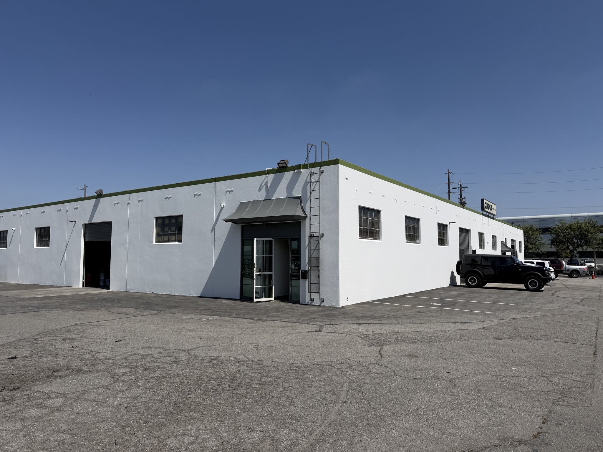 11100 Hindry Ave, Los Angeles, CA à louer Photo intérieure– Image 1 sur 1