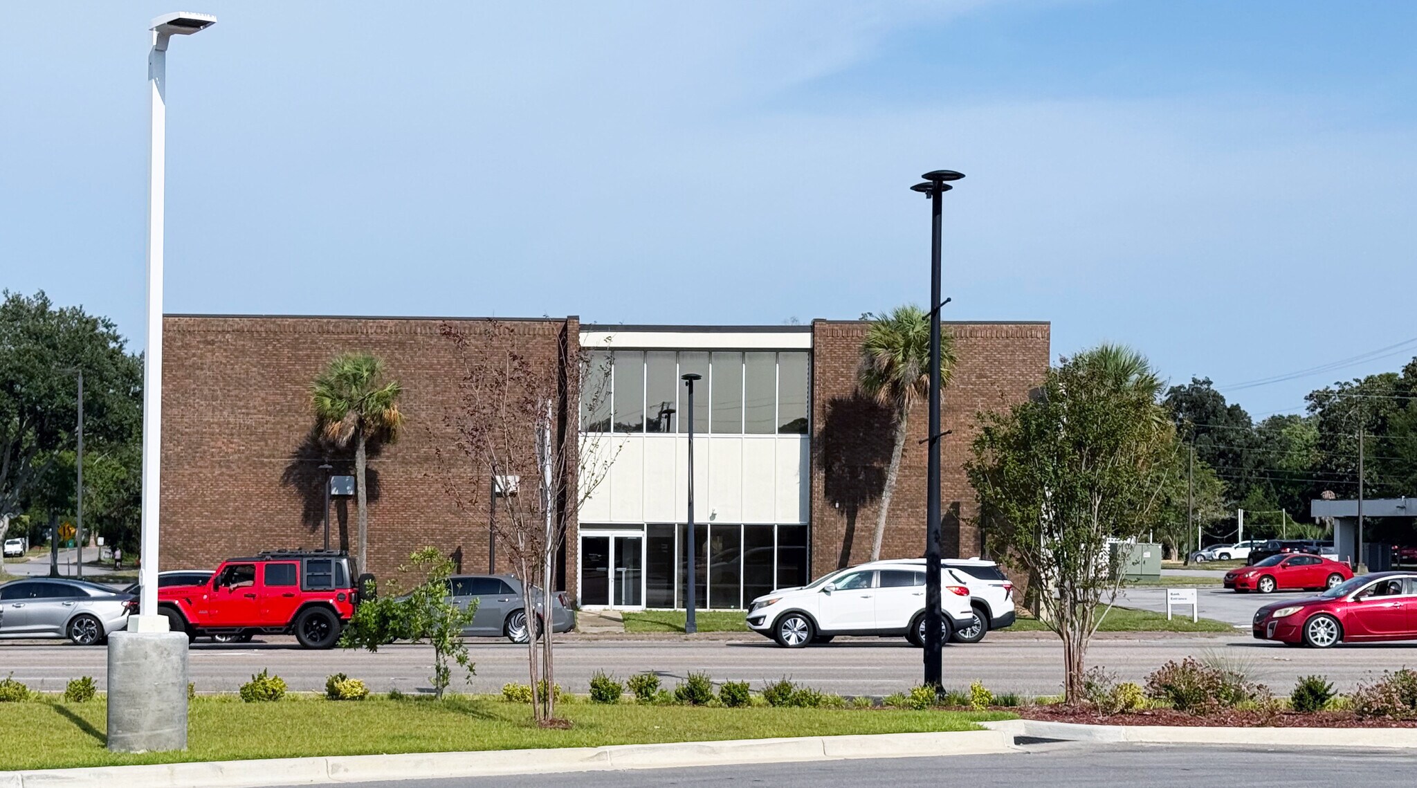 189 Eglin Pky NE, Fort Walton Beach, FL à louer Photo de l’immeuble– Image 1 sur 17