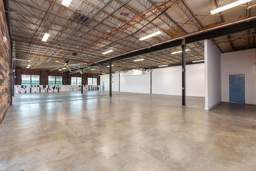6626 Supply Row, Houston, TX à louer - Photo de l’immeuble – Image 3 sur 6