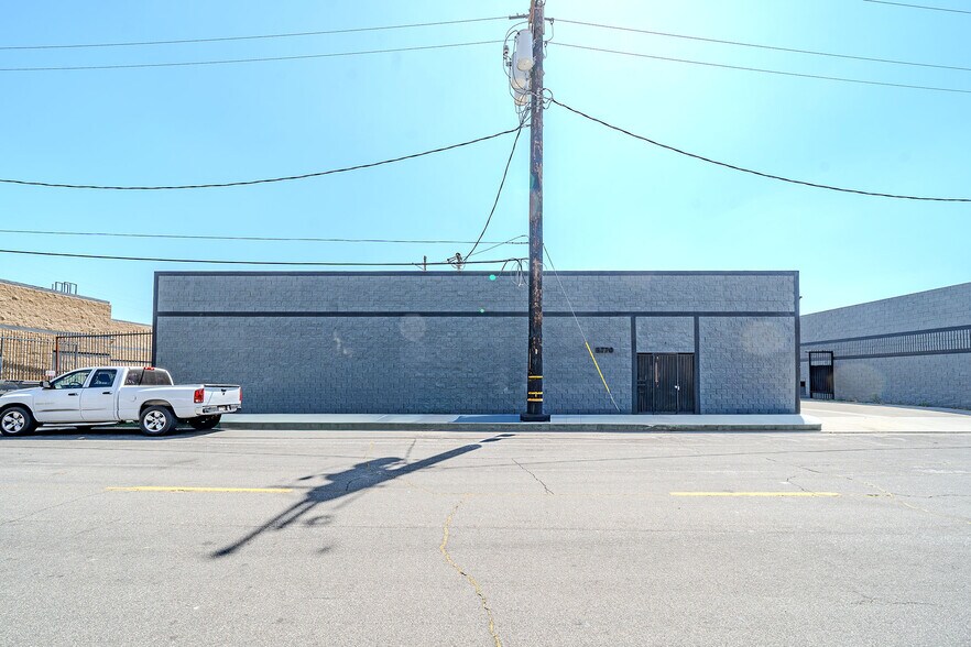 5770 Anderson St, Vernon, CA à vendre - Photo de l’immeuble – Image 2 sur 31