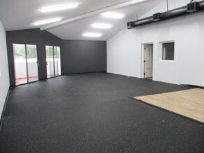 23603 Park Sorrento, Calabasas, CA à louer Photo intérieure– Image 2 sur 3