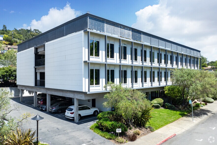 599 Sir Francis Drake Blvd, Greenbrae, CA à louer - Photo de l’immeuble – Image 3 sur 18