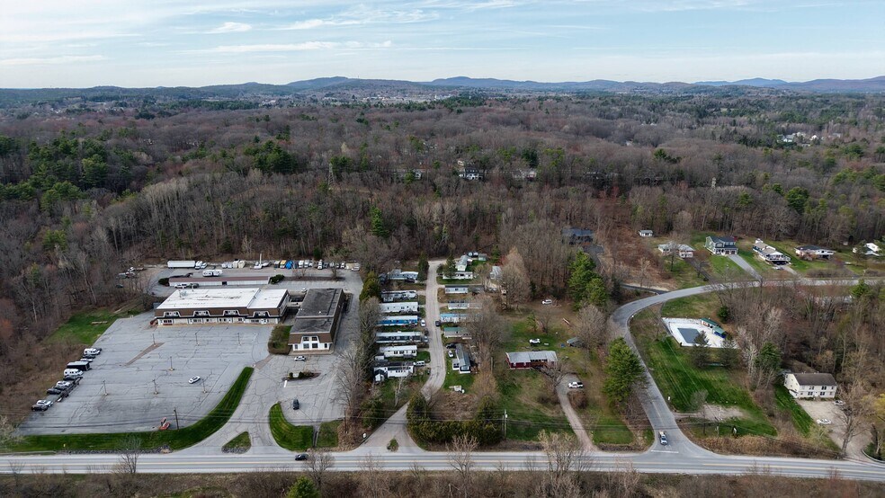 65 River Rd, Essex Junction, VT à vendre - Photo de l’immeuble – Image 3 sur 6
