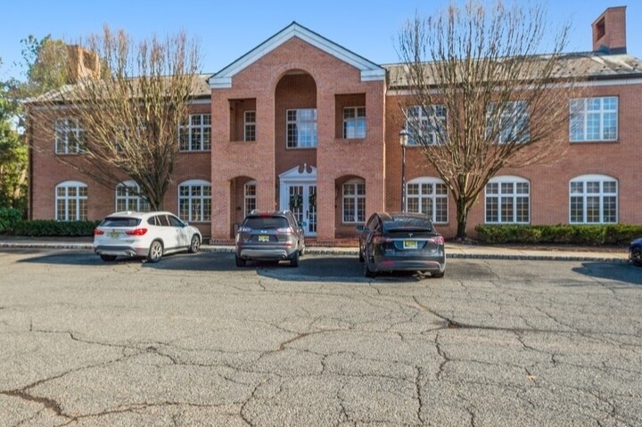 372 Route 22 West, White House Station, NJ à vendre Photo de l’immeuble– Image 1 sur 41