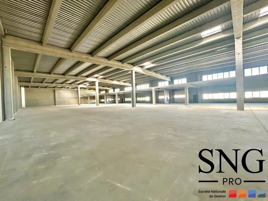 Industriel/Logistique dans La Ciotat à louer Photo de l’immeuble– Image 1 sur 18