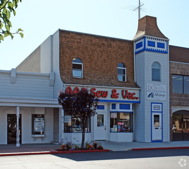 9449 S Union Sq, Sandy, UT à louer - Photo principale – Image 1 sur 2