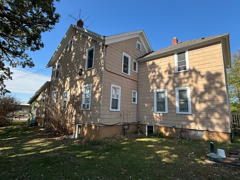 11 3rd Ave S, Sauk Rapids, MN à vendre - Photo principale – Image 2 sur 10