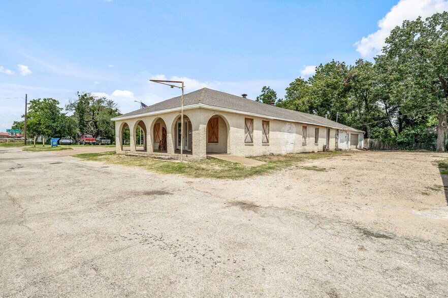 104 W Lipan Drive, Lipan, TX à vendre - Photo de l’immeuble – Image 3 sur 35